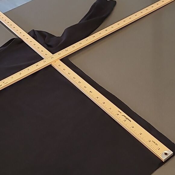 Old Navy S/P/P tall  black longsleeved T shirt - Picture 4 of 8